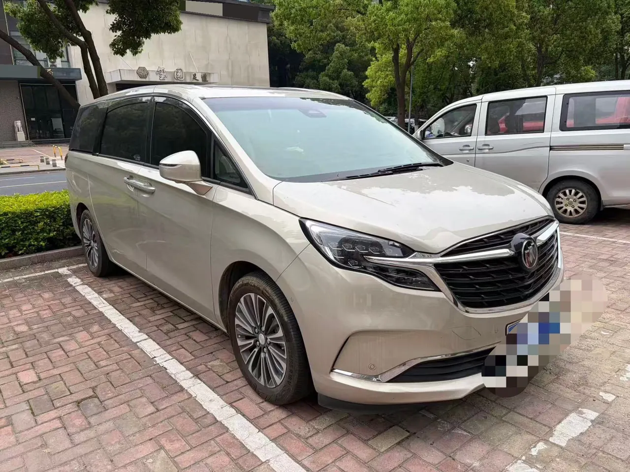 Buick 2022 GL8 ES Lu Zun 48V 2.0T 653T Smart Luxury Automatic Gear 8