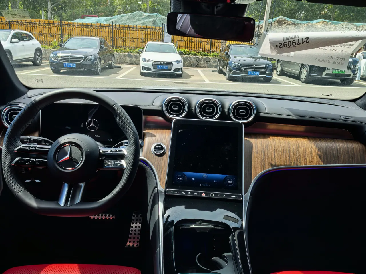 Mercedes Benz GLC Class 2025 GLC 350 e L 4MATIC 2.0T Collection Edition Automatic Gear 6