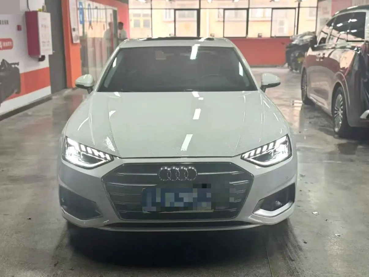 Audi 2020 A4L 2.0TFSI 40TFSI Fashion Dynamic Automatic 3