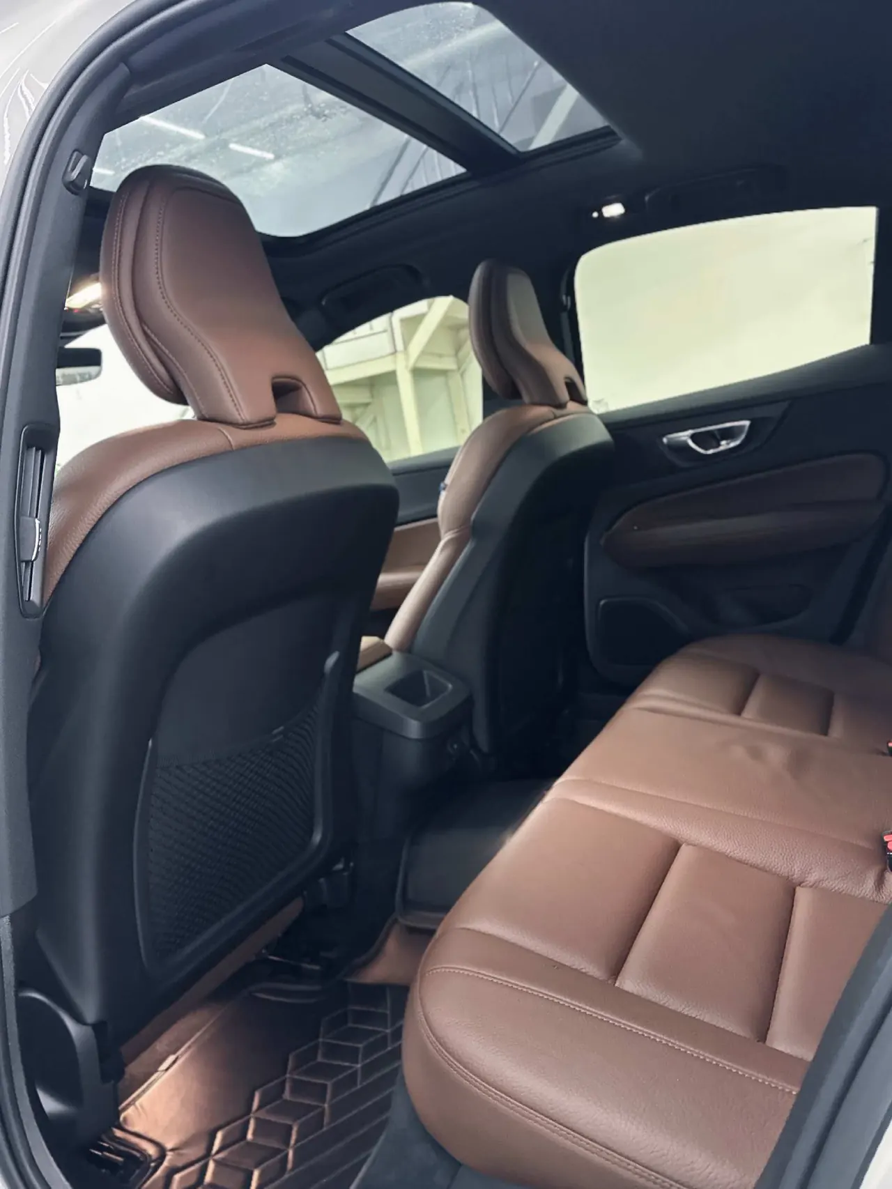Volvo 2024 S60 48V 2.0T B4 Zhiyuan Deluxe Edition Automatic Gear 5