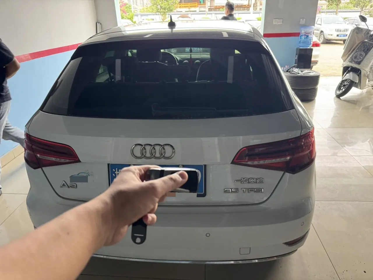Audi 2020 A3 Sportback 1.4TFSI 35TFSI aggressive (modified) automatic gear 3