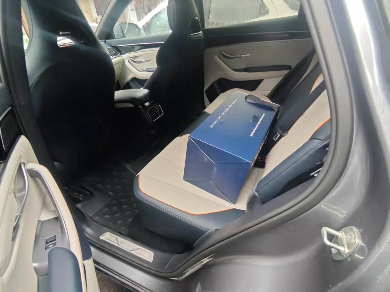 BYD 2023 Song PLUS EV Champion 520KM Flagship Automatic Gear 4