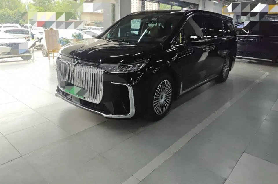 打开图片灯箱:Voyah 2025 dreamers PHEV 1.5T four-wheel drive distinguished Kunpeng version automatic gear