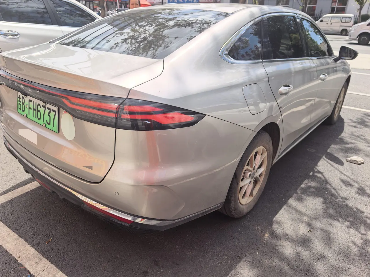 Geely Galaxy 2025 xingyao 6 EM-i 1.5 125km sailing version automatic gear 4