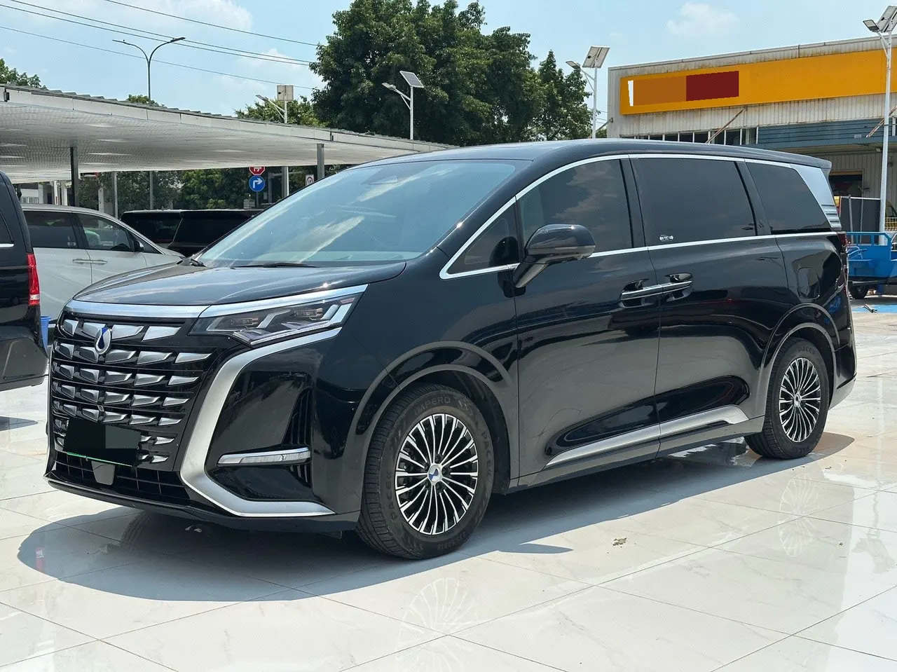 Open image lightbox: Denza 2022 Denza D9 DM-i 1.5T stepless 970 four-wheel drive flagship automatic gear