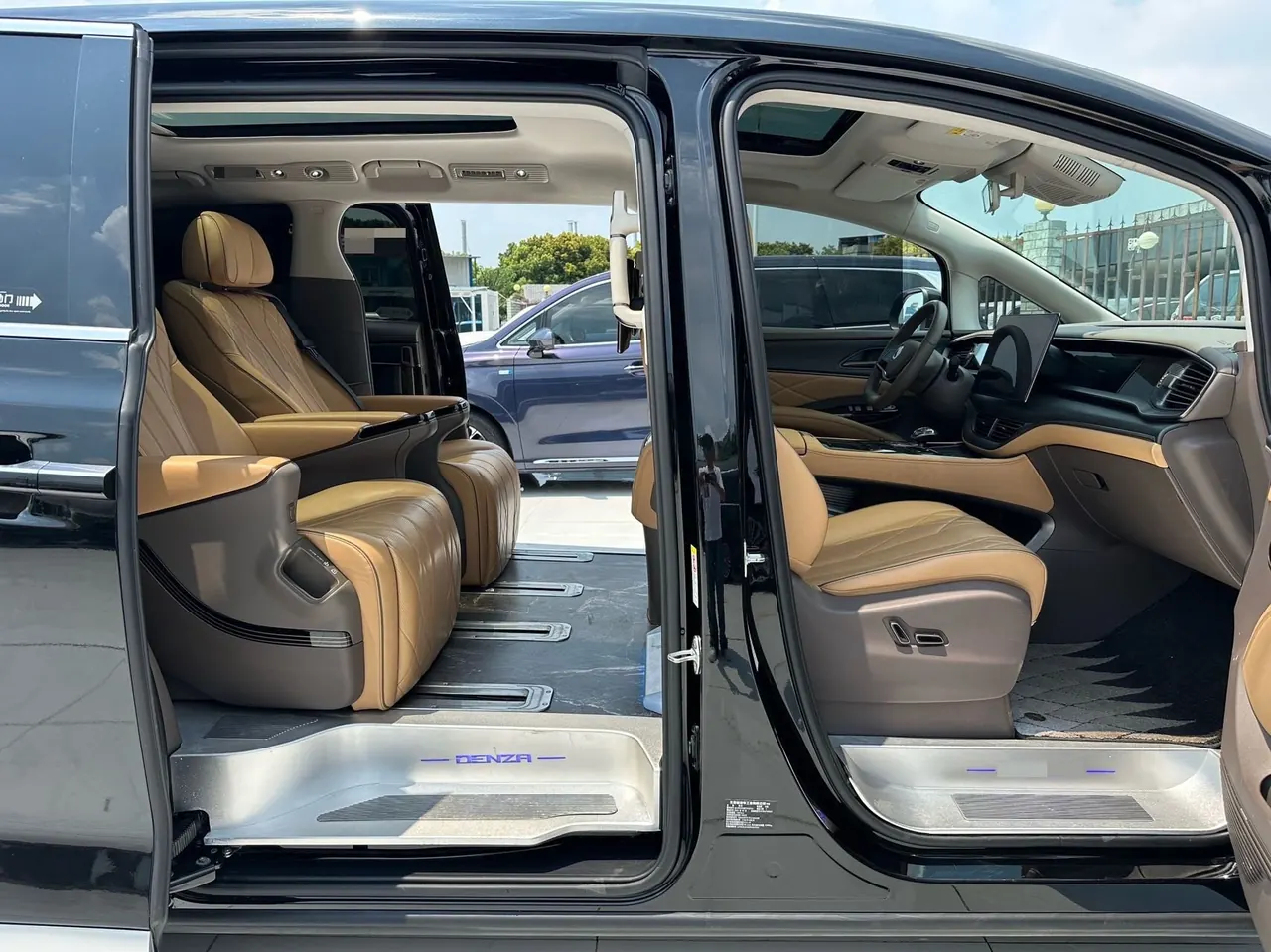 Denza 2022 Denza D9 DM-i 1.5T stepless 970 four-wheel drive flagship automatic gear 10