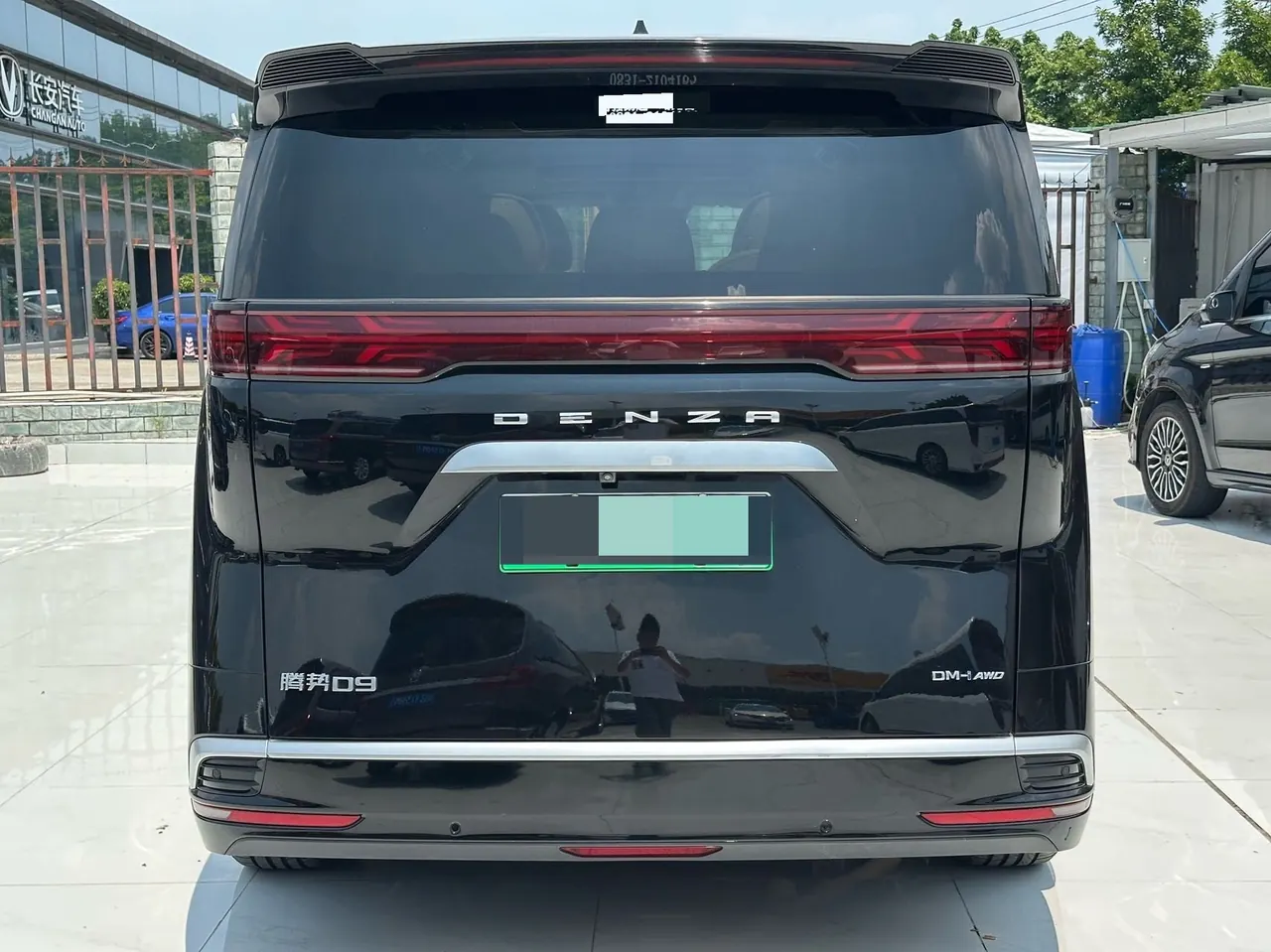 Denza 2022 Denza D9 DM-i 1.5T stepless 970 four-wheel drive flagship automatic gear 5