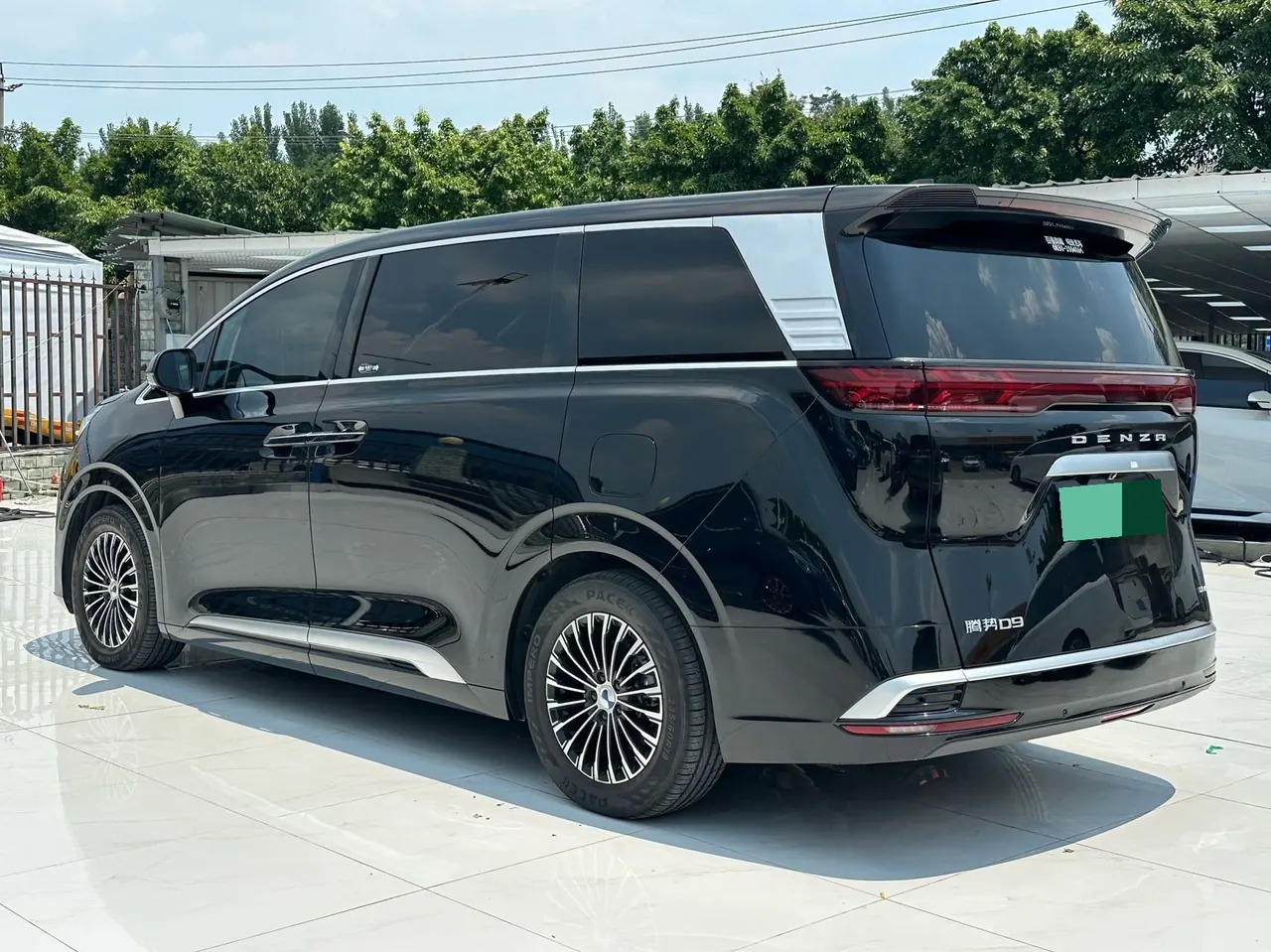 Denza 2022 Denza D9 DM-i 1.5T stepless 970 four-wheel drive flagship automatic gear 6