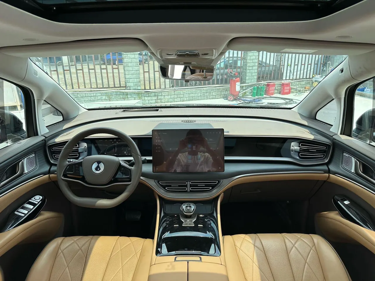 Denza 2022 Denza D9 DM-i 1.5T stepless 970 four-wheel drive flagship automatic gear 7