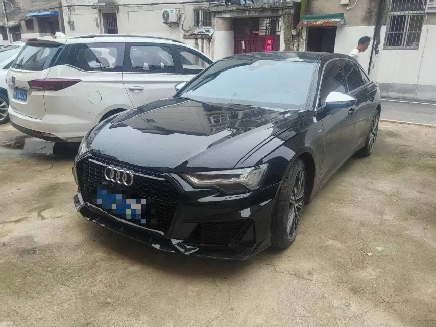 打开图片灯箱:Audi 2023 A6L 48V 3.0TFSI 55TFSI Quattro enjoy dynamic automatic transmission