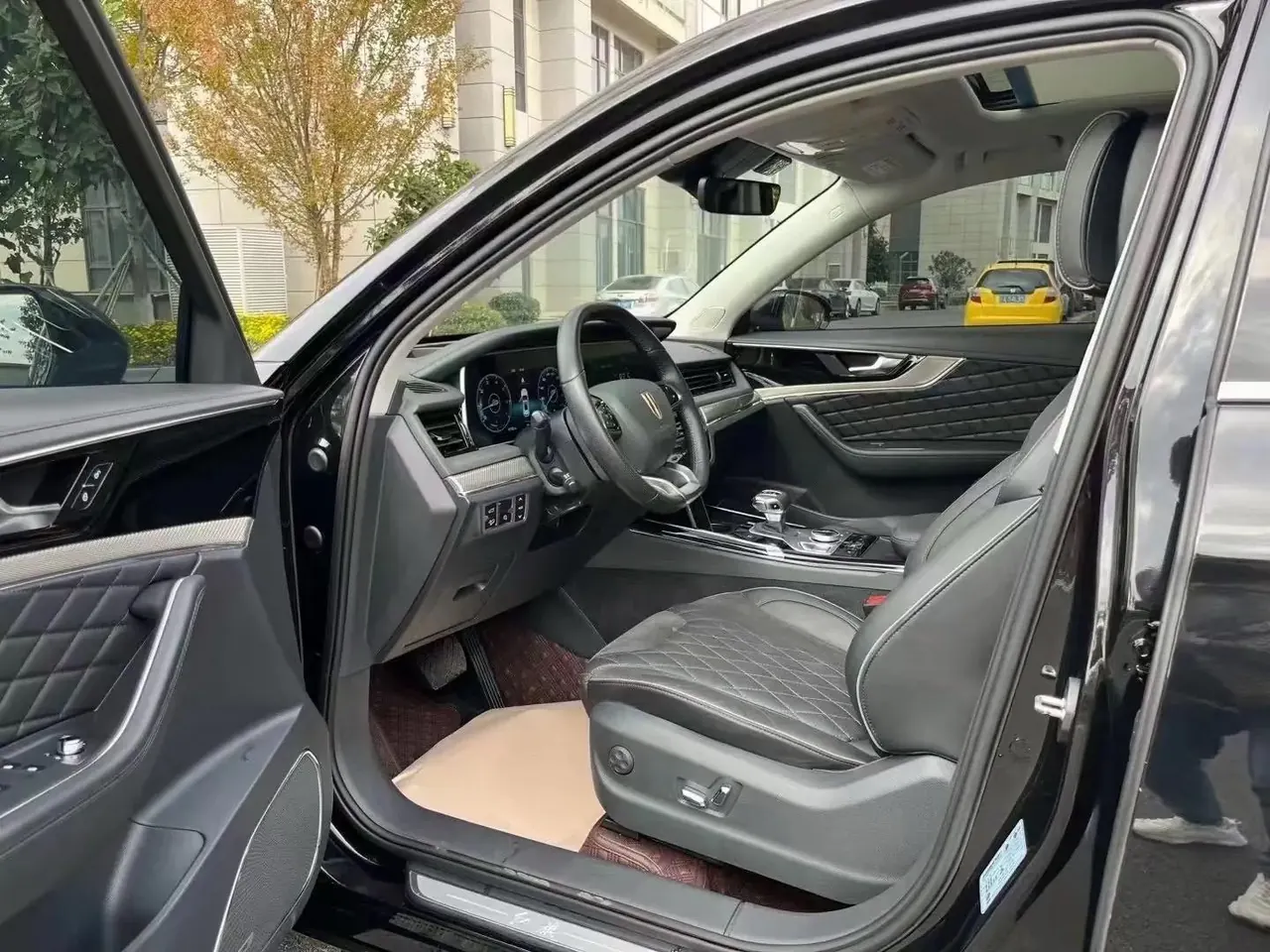 HongQi 2022 HS5 2.0T Zhilian Flag Edition Automatic Gear 4