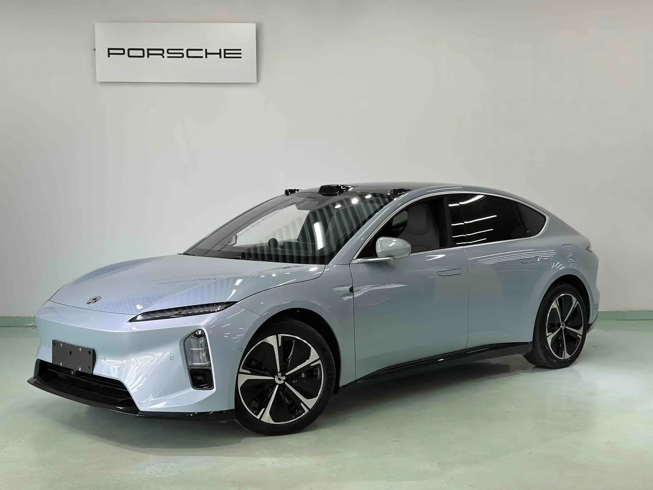 Open image lightbox: NIO 2025 ET5 75kWh automatic transmission