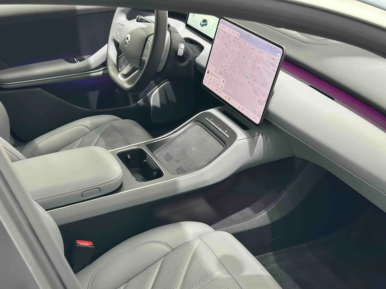 NIO 2025 ET5 75kWh automatic transmission 12