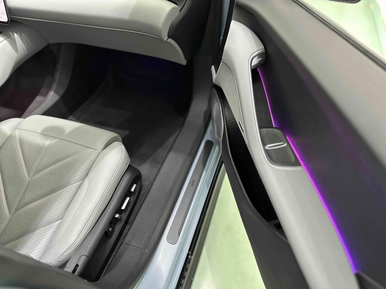 NIO 2025 ET5 75kWh automatic transmission 17