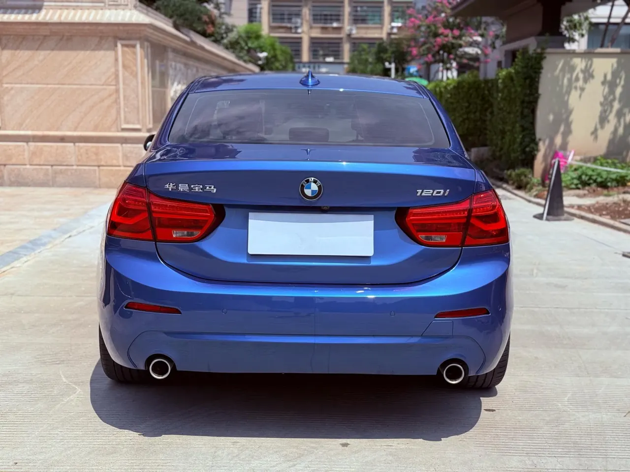 BMW 1 Series 2020 120i 1.5T Fashion Automatic 9