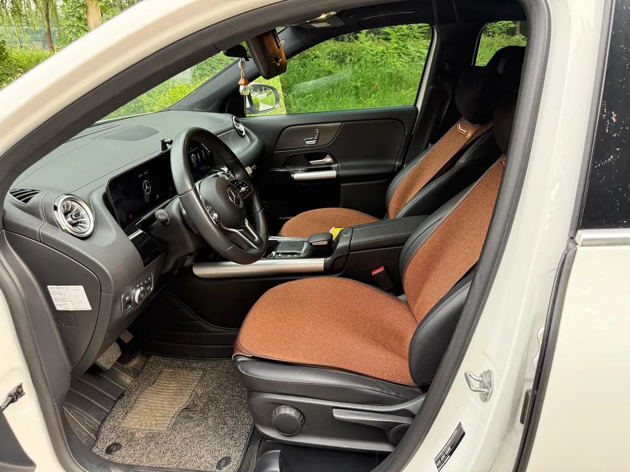 Mercedes Benz 2022 GLA 220 2.0T automatic gear 4