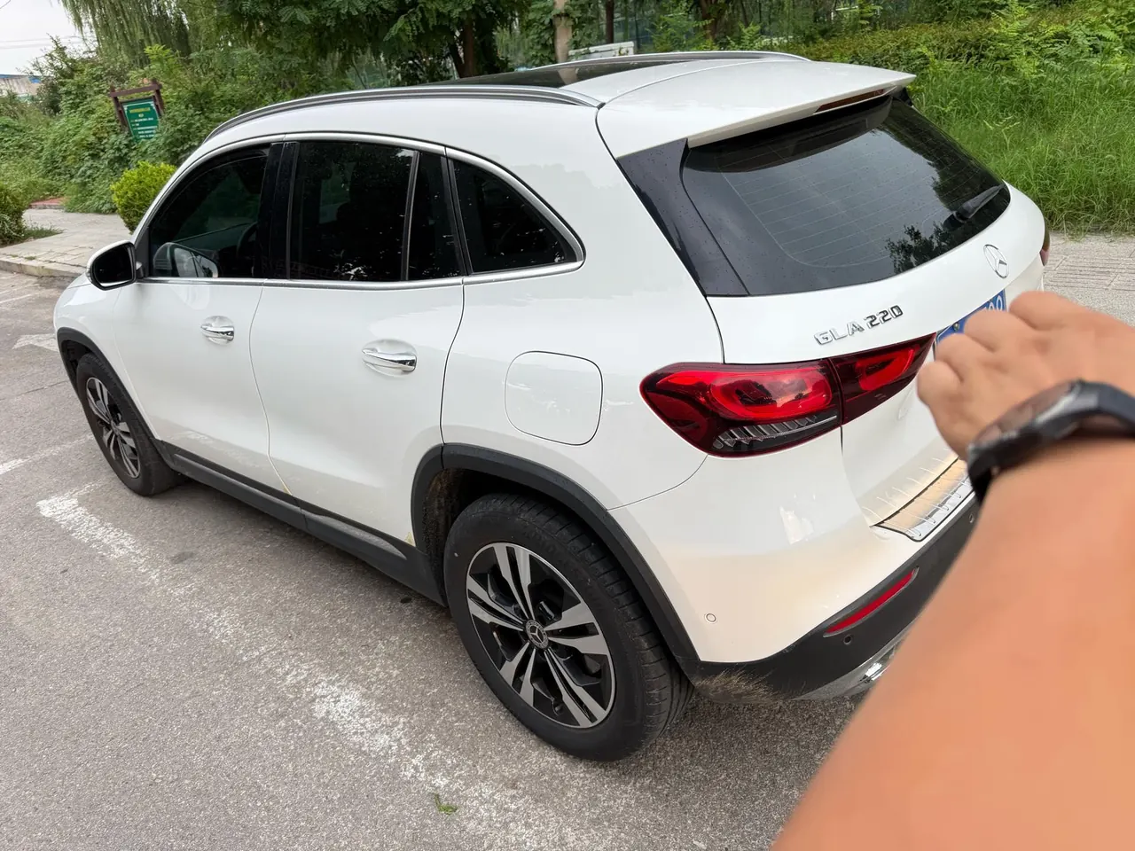 Mercedes Benz 2022 GLA 220 2.0T automatic gear 7