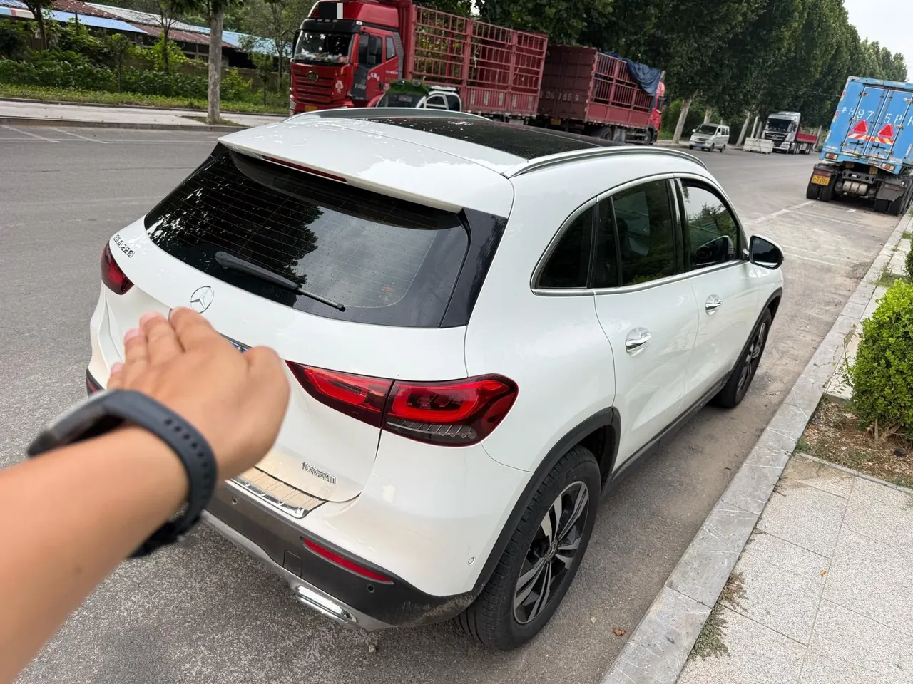 Mercedes Benz 2022 GLA 220 2.0T automatic gear 9