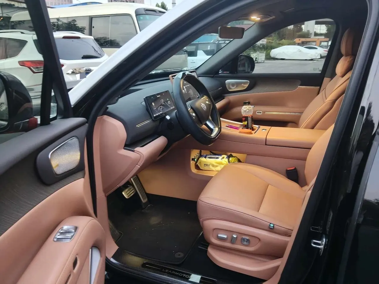 Leapmotor 2026 D 19 500 Zhizun Edition 6-seat Automatic Gear 6