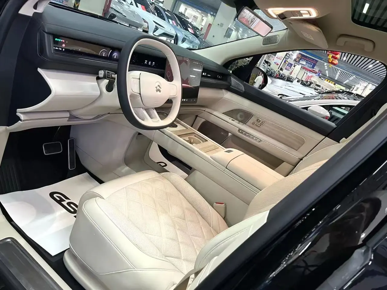 NIO 2026 ES8 6-seat executive deluxe automatic gear 3