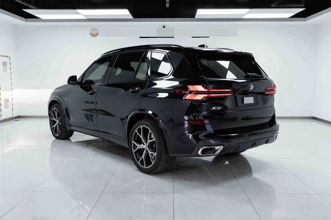 BMW 2026 X5 xDrive30Li 48V 2.0T exclusive m sports obsidian night suit automatic gear 5