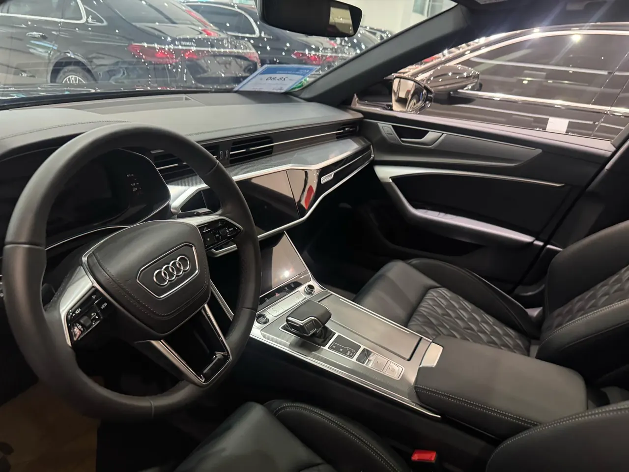 Audi 2025 A6L 2.0TFSI 45TFSI Selected Dynamic (Modified) Automatic Gear 10