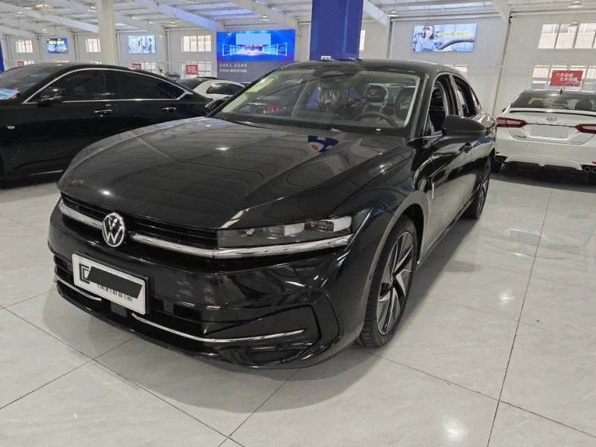 打开图片灯箱:Volkswagen 2026 Magotan 2.0TSI 380TSI Premium Edition Da Mai Bag Automatic Gear
