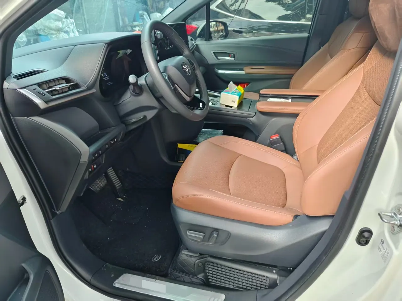 Toyota 2026 Sana 2.5 Stepless Four-wheel Drive Premium Edition Automatic Transmission 5