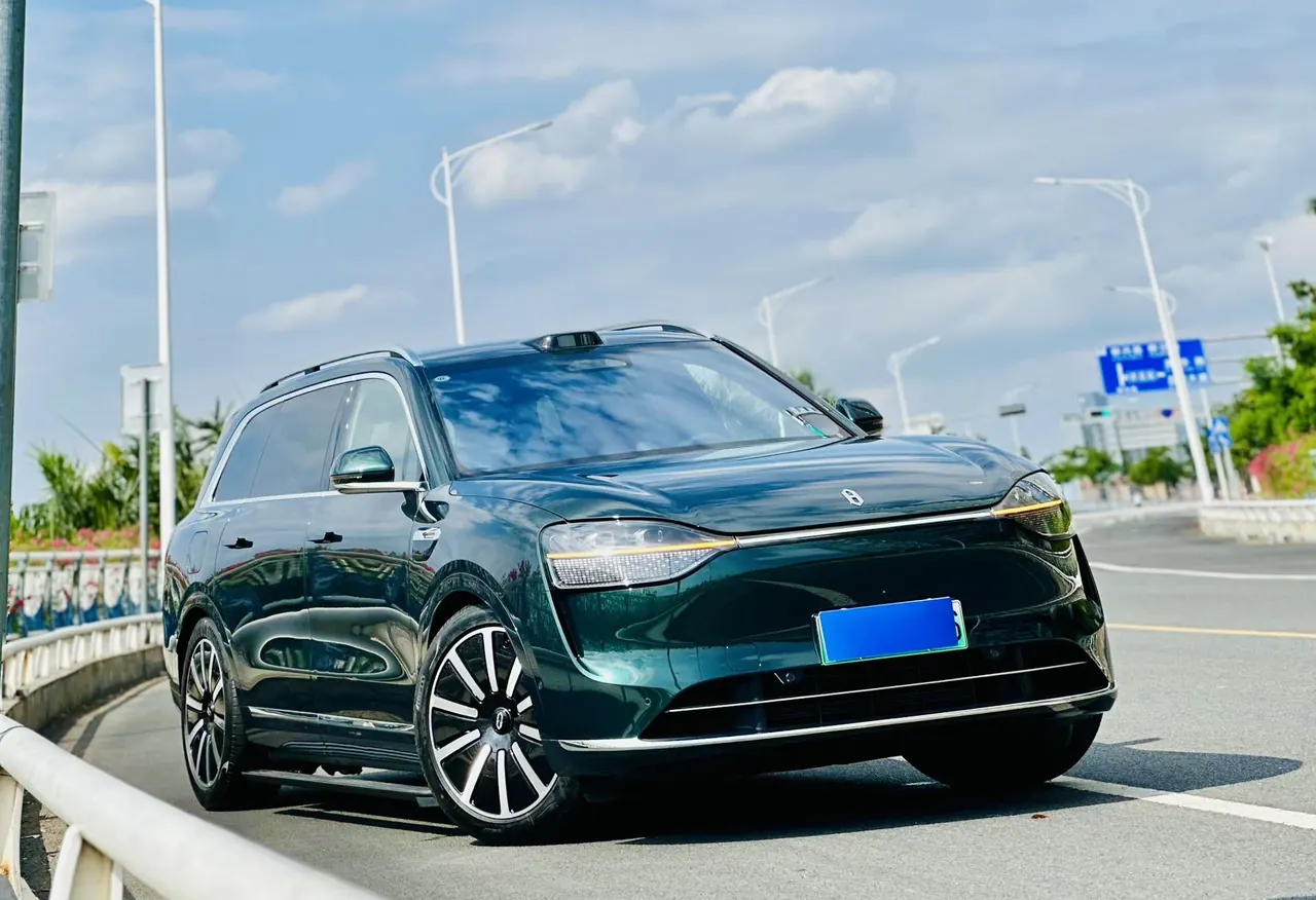 AITO 2025 AITO M9 extended range Ultra version 52kWh5 seat version automatic gear 4