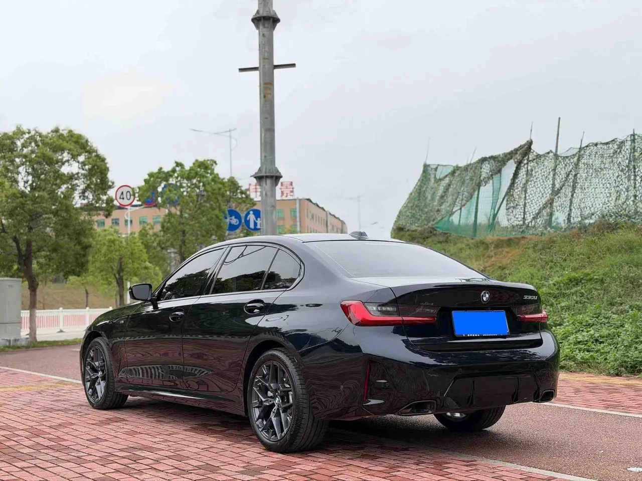 BMW 3 Series 2025 330Li 2.0T M Sports Obsidian Night Suit Automatic Gear 5