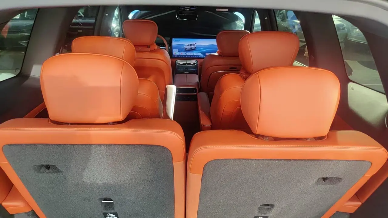 Geely Galaxy 2025 M9 1.5T 210km 4-wheel drive pilot version automatic gear 4