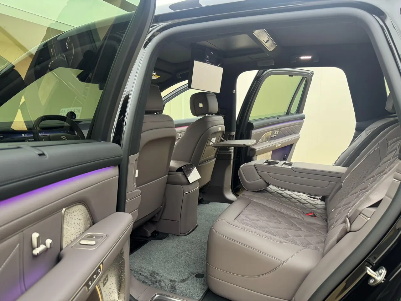 NIO 2026 ES8 5-seat Executive Deluxe Automatic Gear 6