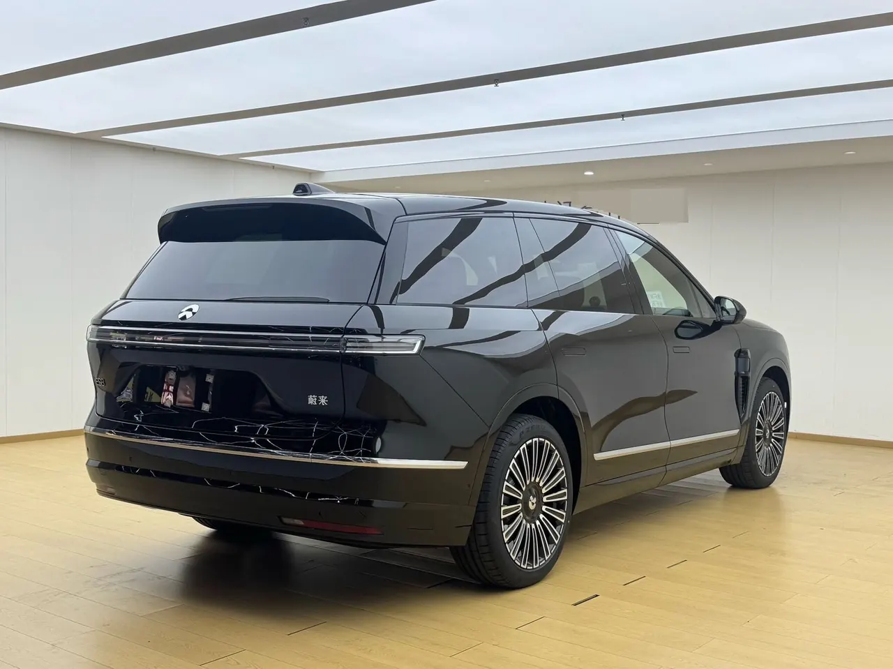 NIO 2026 ES8 5-seat Executive Deluxe Automatic Gear 8