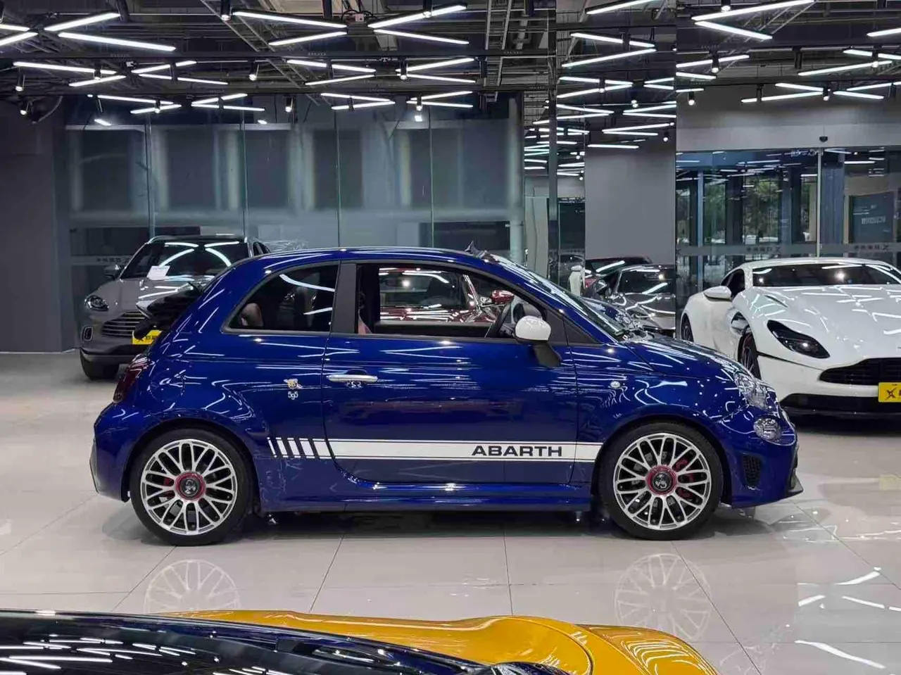 Fiat 500 (Imported) 2022 500 Abarth 1.4T Sequence Variable Speed Manual Gear 3