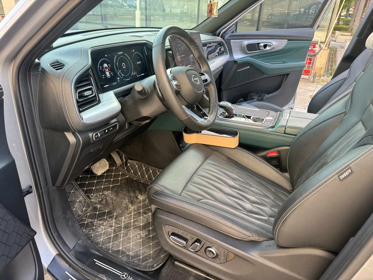 Chuanqi 2022 GS8 2.0TGDI Two-Drive Deluxe Zhilian Edition Seven-seat Automatic Gear 5