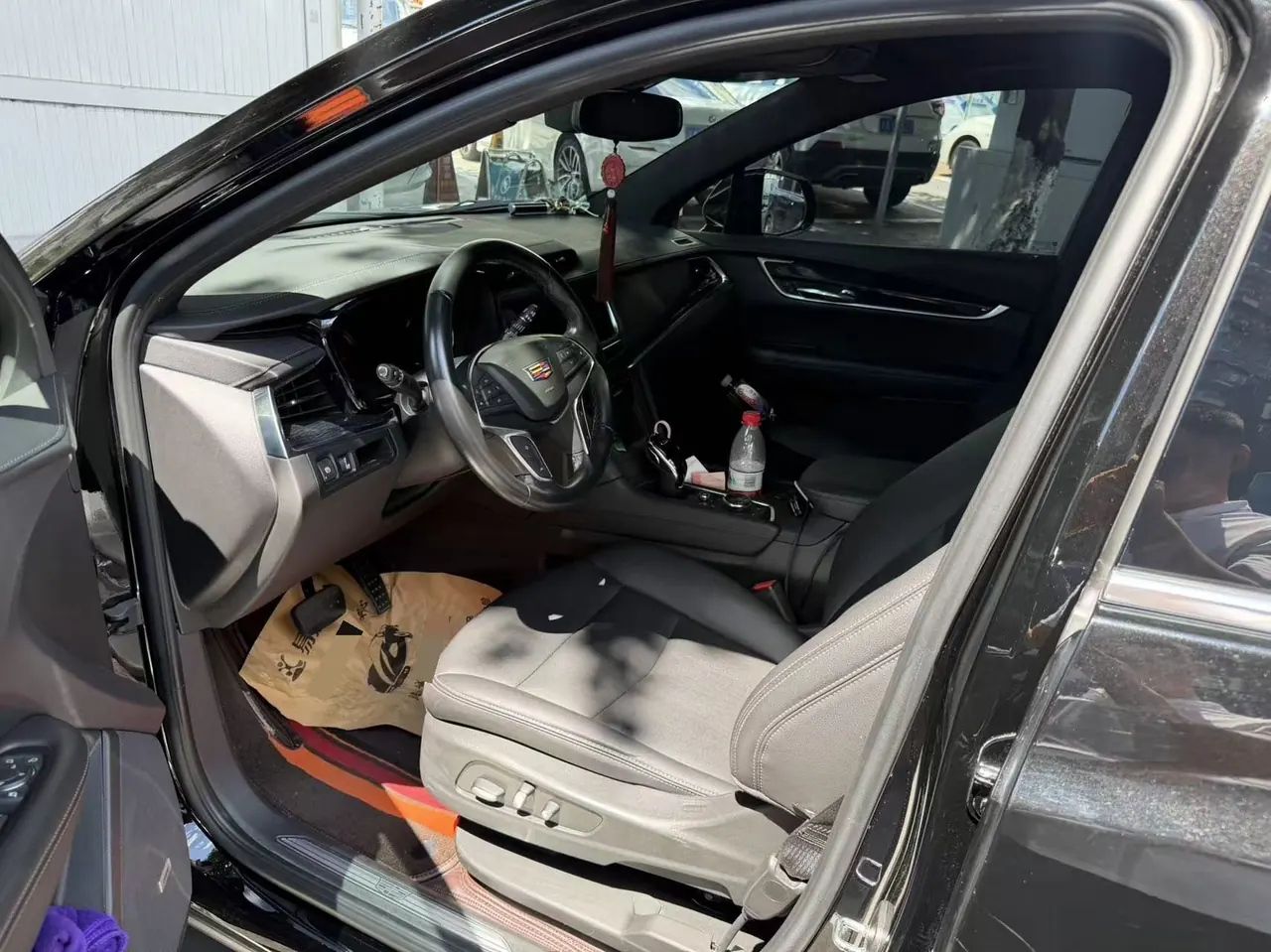 Cadillac 2022 XT5 48V 2.0T Two-Drive Luxury Automatic Gear 9