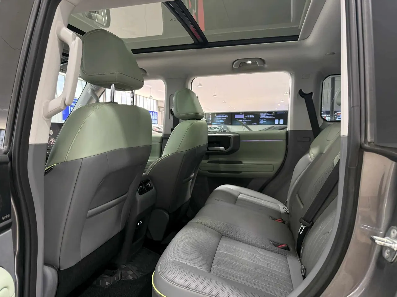 Beijing 2024 BJ40 2.0T City Hunter Edition Extreme Automatic Gear 4