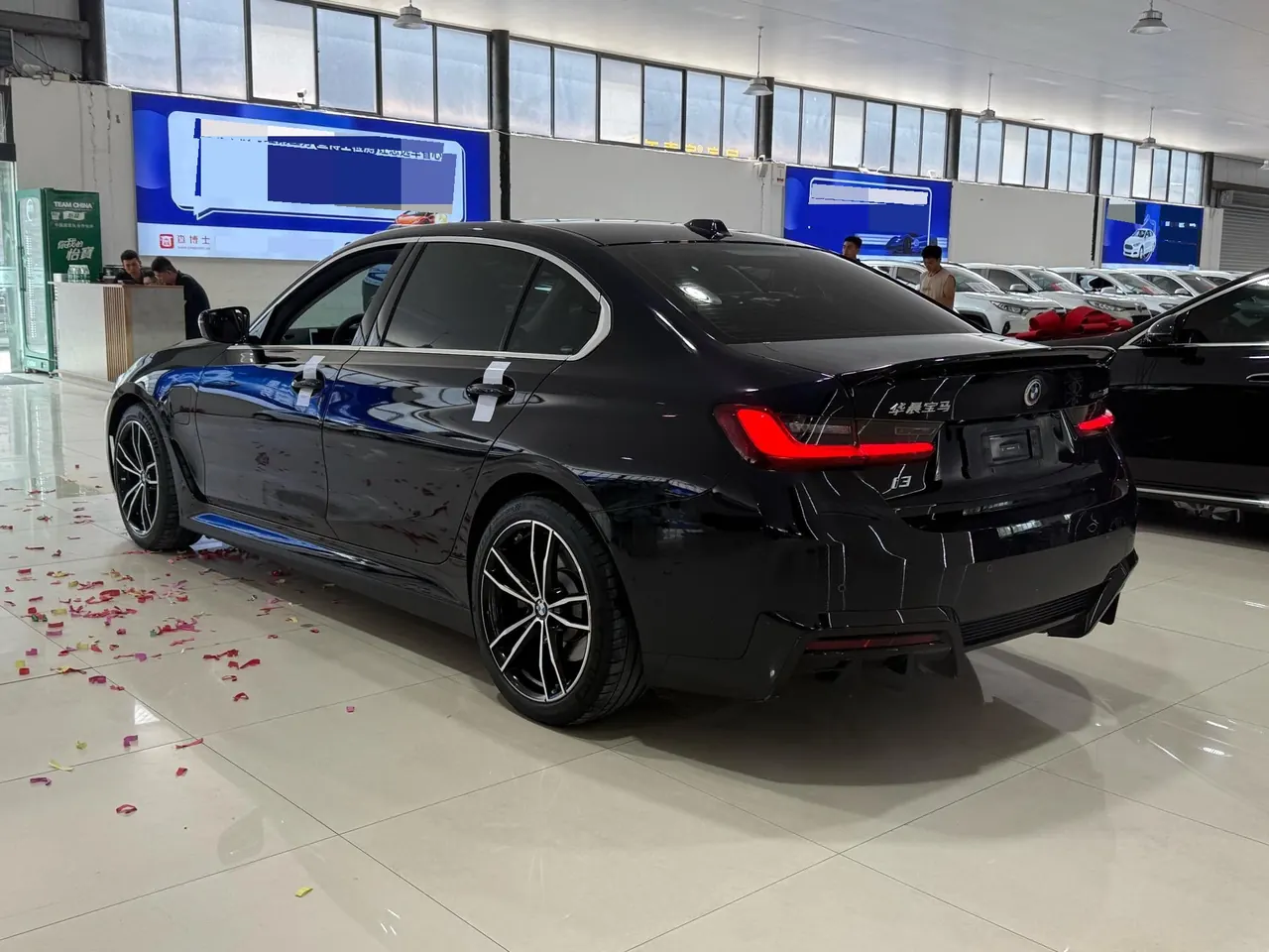 BMW 2024 i3 eDrive 35 L automatic gear 7