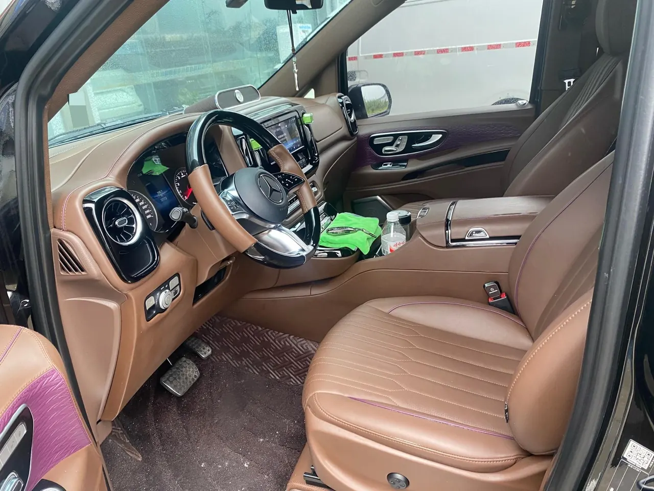 Mercedes Benz 2024 Vito 2.0T Business Edition 7-seat Automatic Gear 2