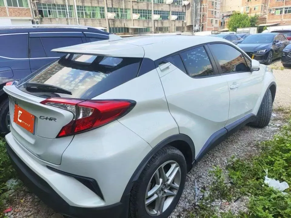 Toyota 2020 C- HR 2.0 stepless leading version of automatic gear 2