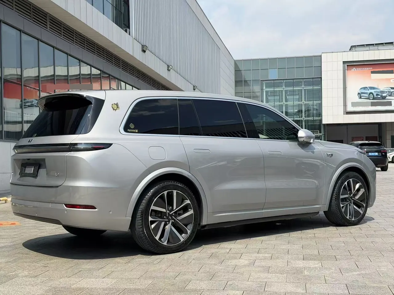 Li 2022 L9 1.5T Max Edition Automatic Gear 9