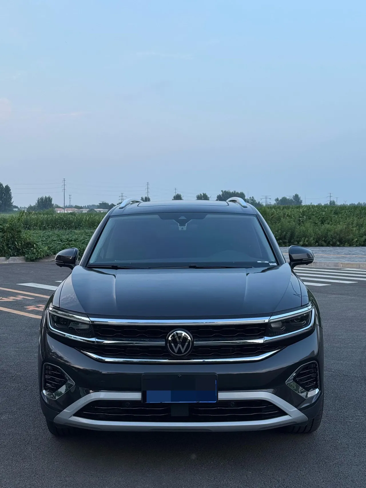 Volkswagen 2024 model range 2.0TSI 380TSI four-wheel drive luxury version Pro7 automatic gear 3