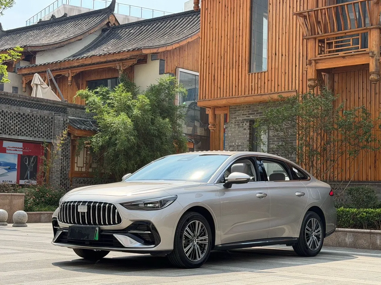 Open image lightbox: Geely Galaxy 2025 xingyao 6 EM-i 1.5 125km exploration version automatic gear
