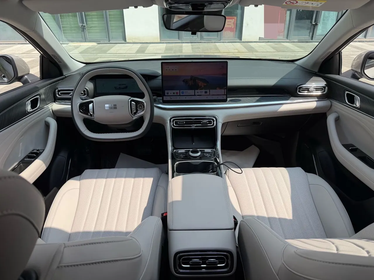 Geely Galaxy 2025 xingyao 6 EM-i 1.5 125km exploration version automatic gear 6