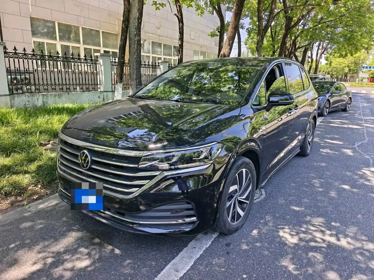 Open image lightbox: Volkswagen 2024 Wei (Viloran) 2.0TSI 380TSI Zunchi Edition Automatic Gear