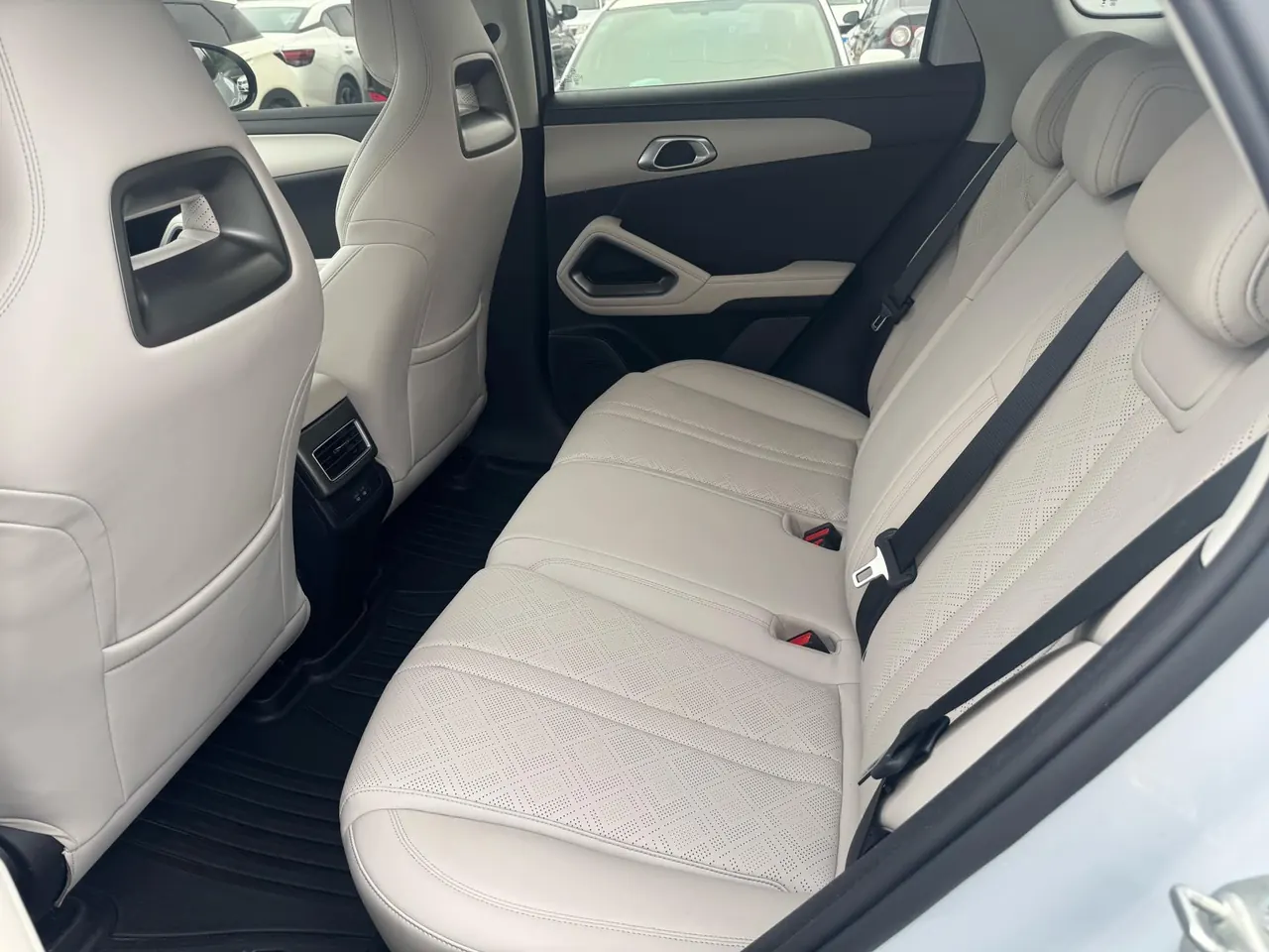 BYD 2025 Yuan UP Smart Driving 401KM Leading Automatic Gear 6