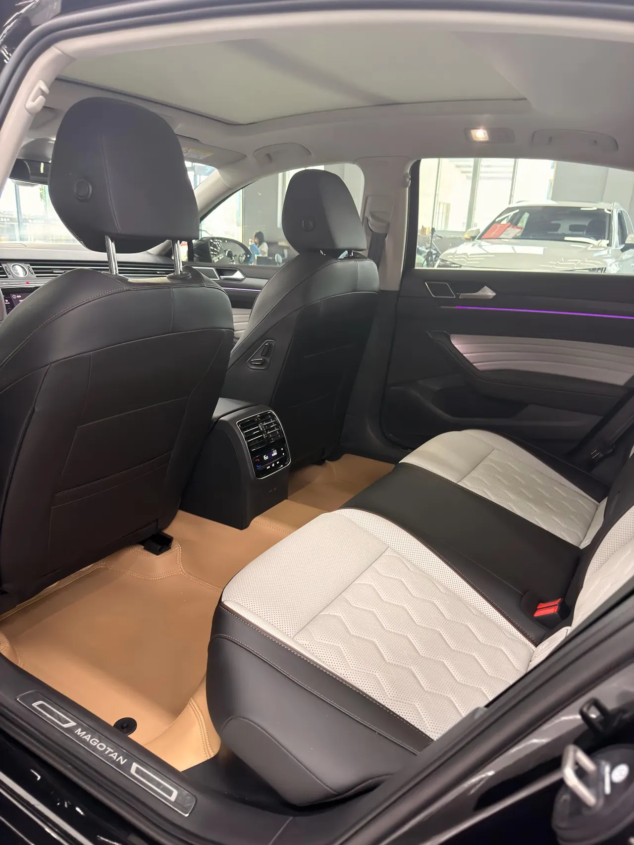 Volkswagen 2026 Magotan 2.0TSI 380TSI 30 million selected luxury automatic gear 3