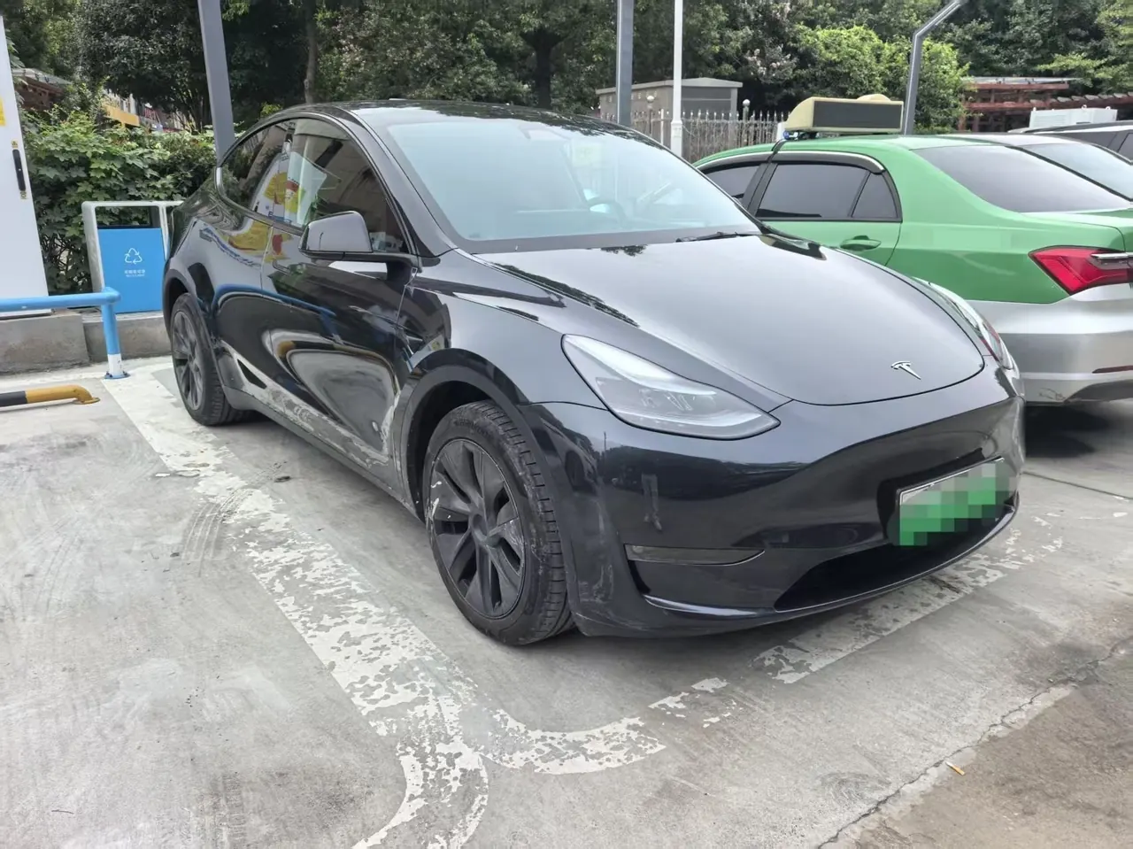 Tesla 2024 Model Y long endurance all-wheel drive version automatic transmission 2