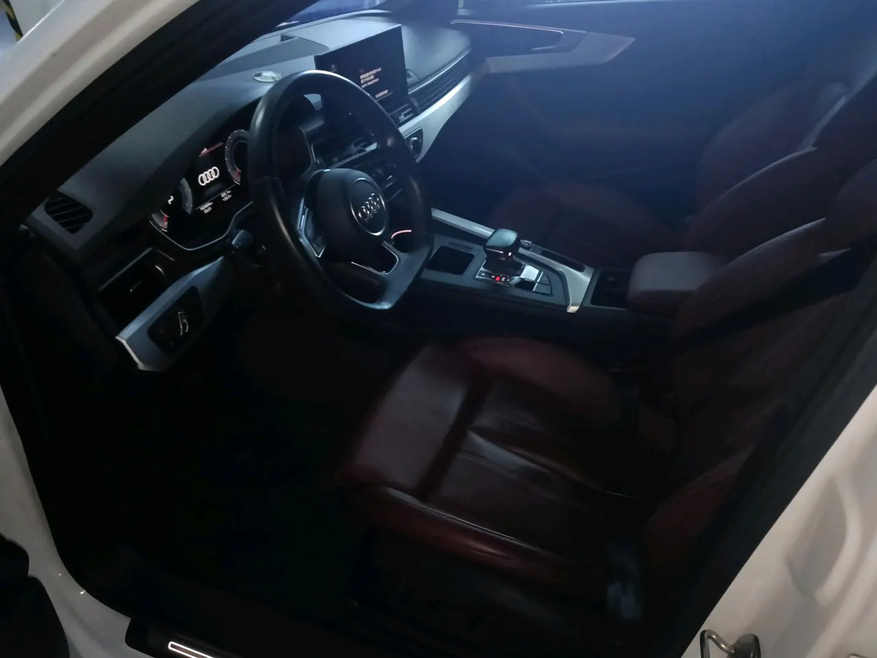 Audi 2020 A4L 2.0TFSI 40TFSI Deluxe Elegant Automatic 2