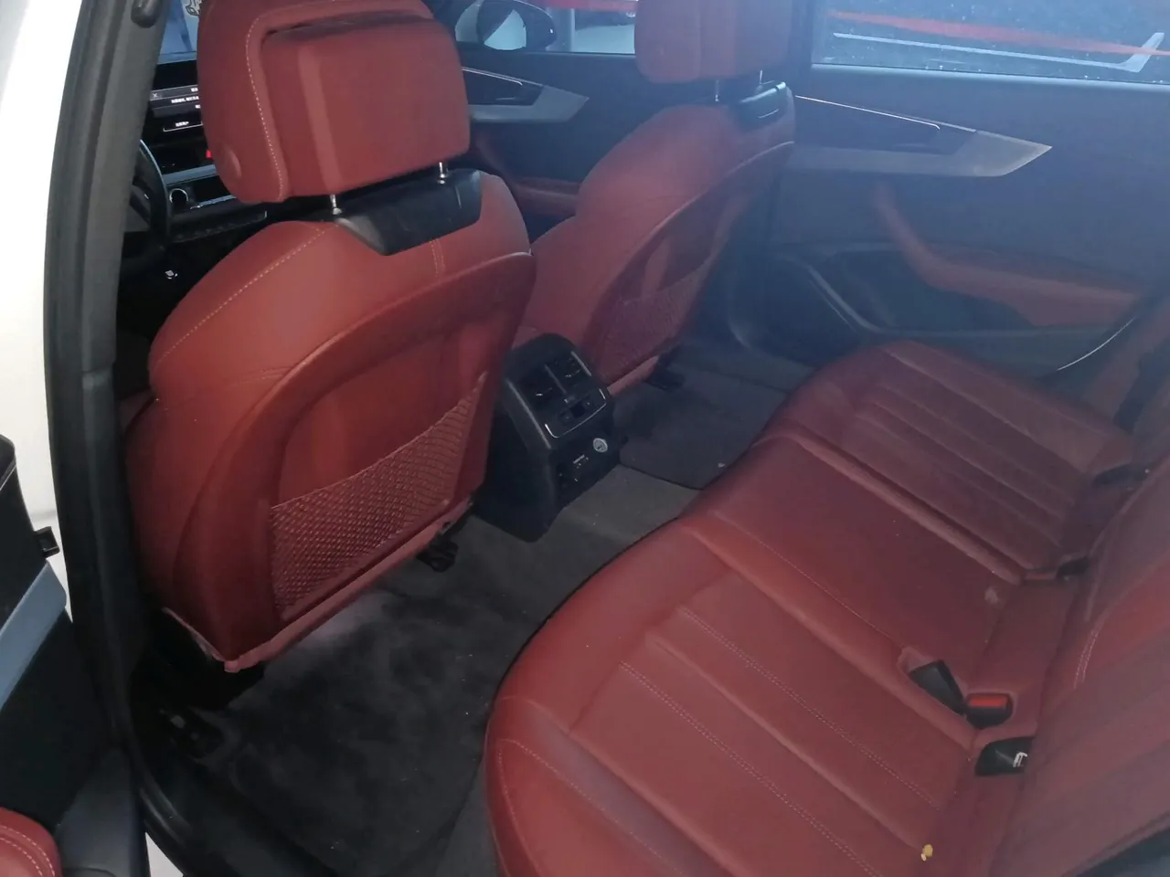 Audi 2020 A4L 2.0TFSI 40TFSI Deluxe Elegant Automatic 4